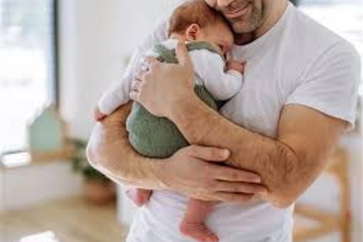 В Азербайджане около 100 мужчин взяли оплачиваемый отпуск по отцовству