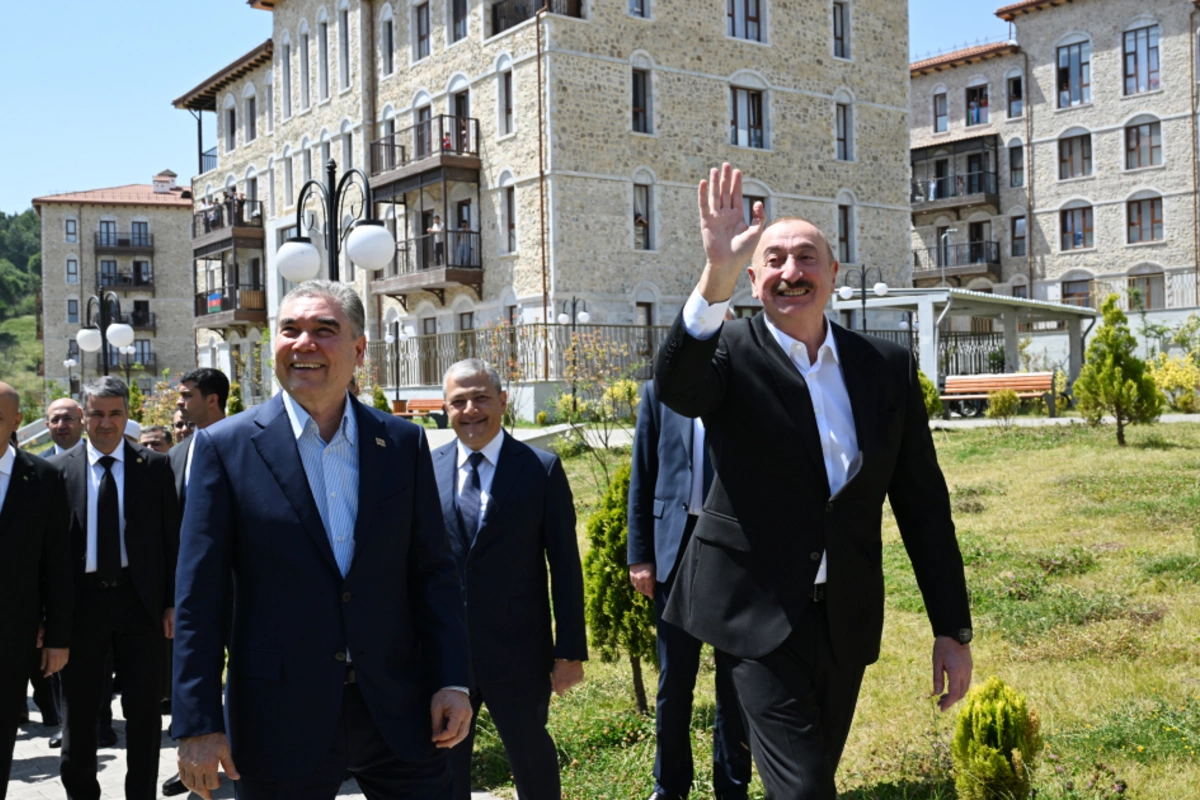 Ilham Aliyev and Gurbanguly Berdimuhamedov visited the first residential complex built in Shusha Ilham Aliyev and Gurbanguly Berdimuhamedov visited the first residential complex built in Shusha