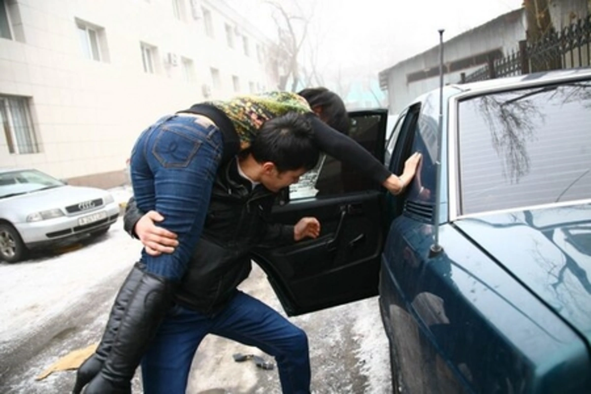 Evlənmək üçün qız qaçıran şəxslərə HÖKM OXUNDU Evlənmək üçün qız qaçıran şəxslərə HÖKM OXUNDU