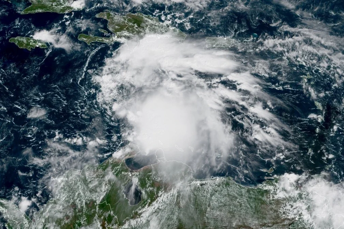 Ölümcül Gezani siklonu Madaqaskara qayıdır: Maksimal qırmızı təhlükə səviyyəsi elan edildi