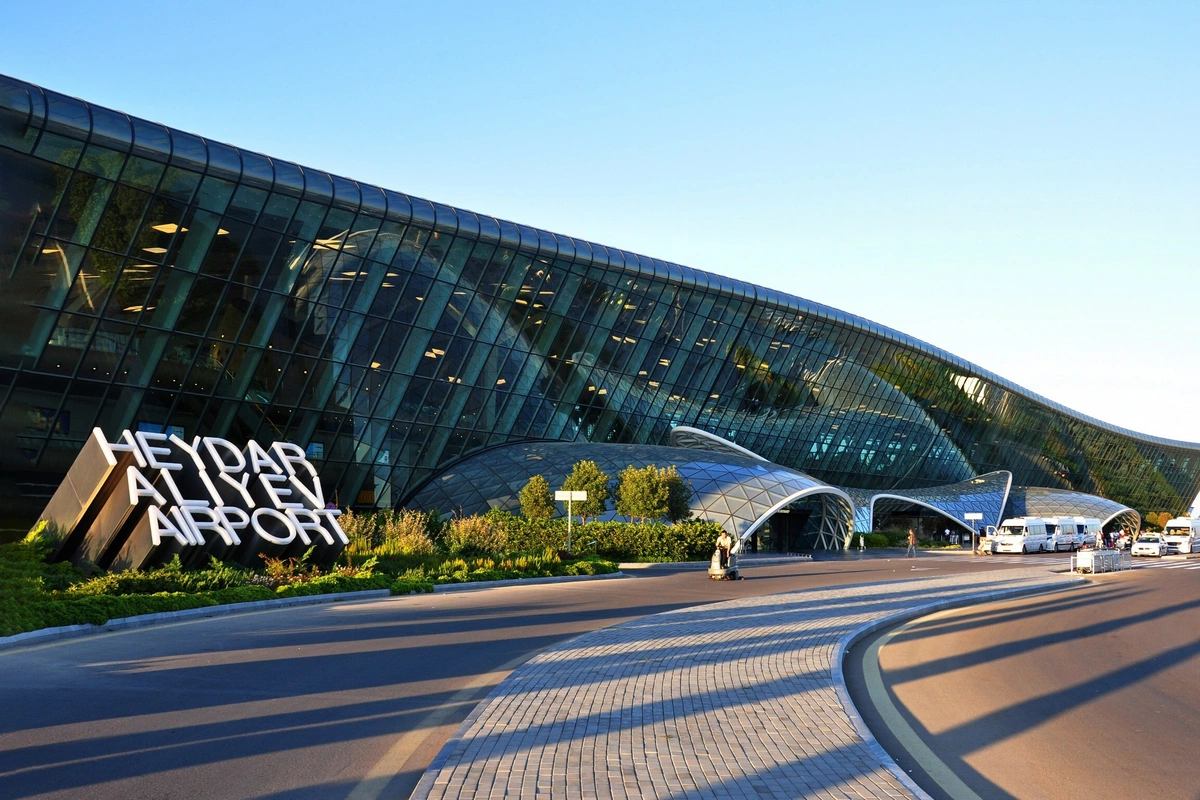 Azərbaycan aeroportlarında VİP salondan istifadə hüququ olan vəzifəli şəxslərin siyahısı genişlənib