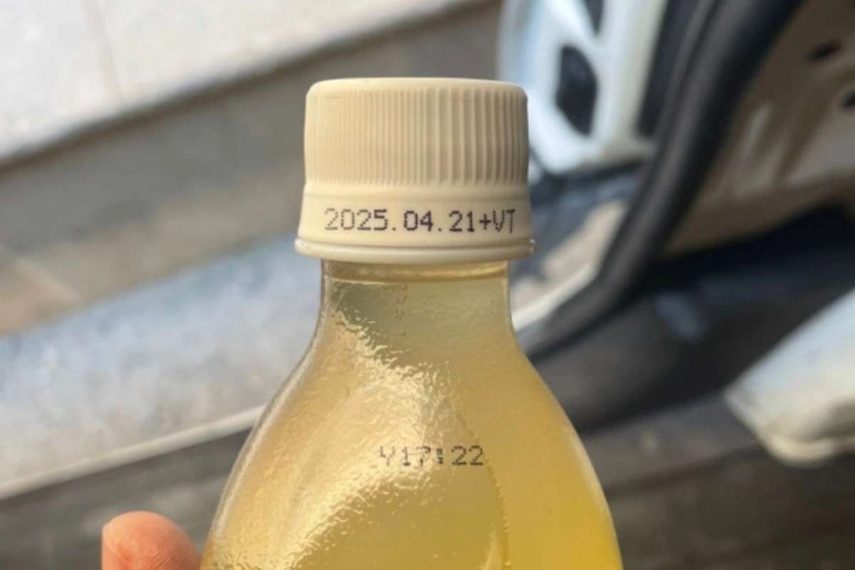 Azərbaycana gətirilən 600 ədəd qazlı suda uyğunsuzluq aşkarlanıb Azərbaycana gətirilən 600 ədəd qazlı suda uyğunsuzluq aşkarlanıb