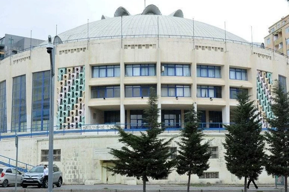 Sirk fəaliyyətini çadırda davam etdirir: Əsas bina təmir olunacaq?