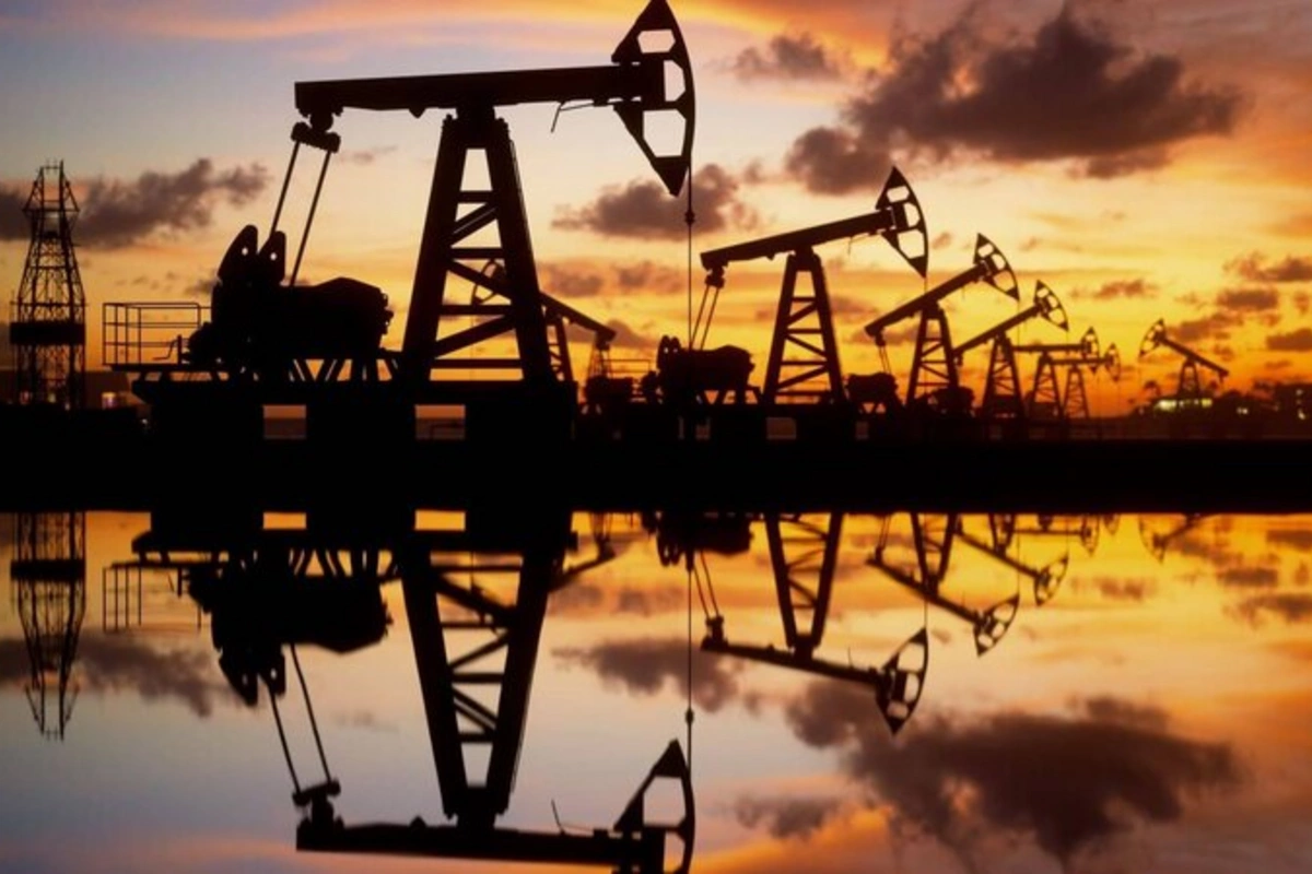 Azərbaycan neftinin qiyməti 72 dollardan aşağı düşüb