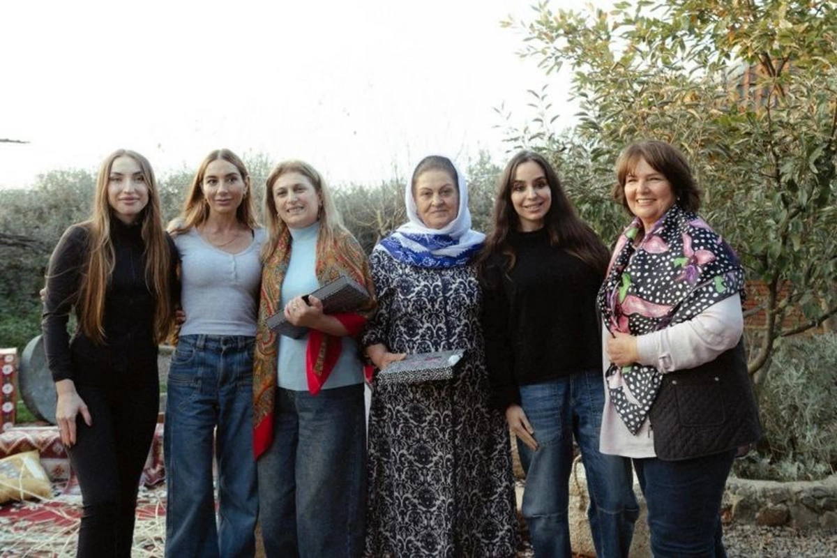 Leyla Əliyeva, Arzu Əliyeva və Alena Əliyeva Lənkəranda fermer təsərrüfatı ilə tanış olublar