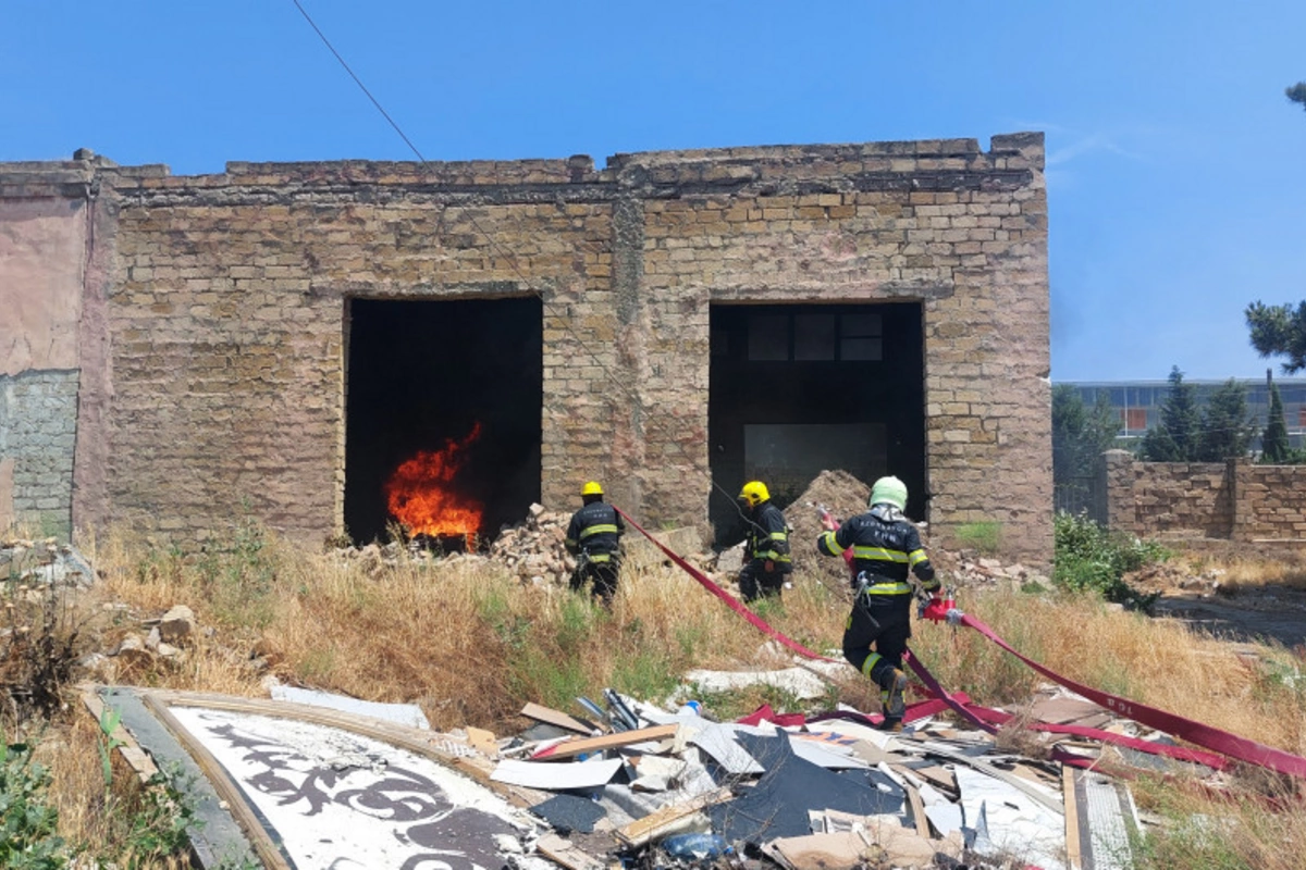 Abşeronda kompleks mülki müdafiə təlimi keçirilib Abşeronda kompleks mülki müdafiə təlimi keçirilib