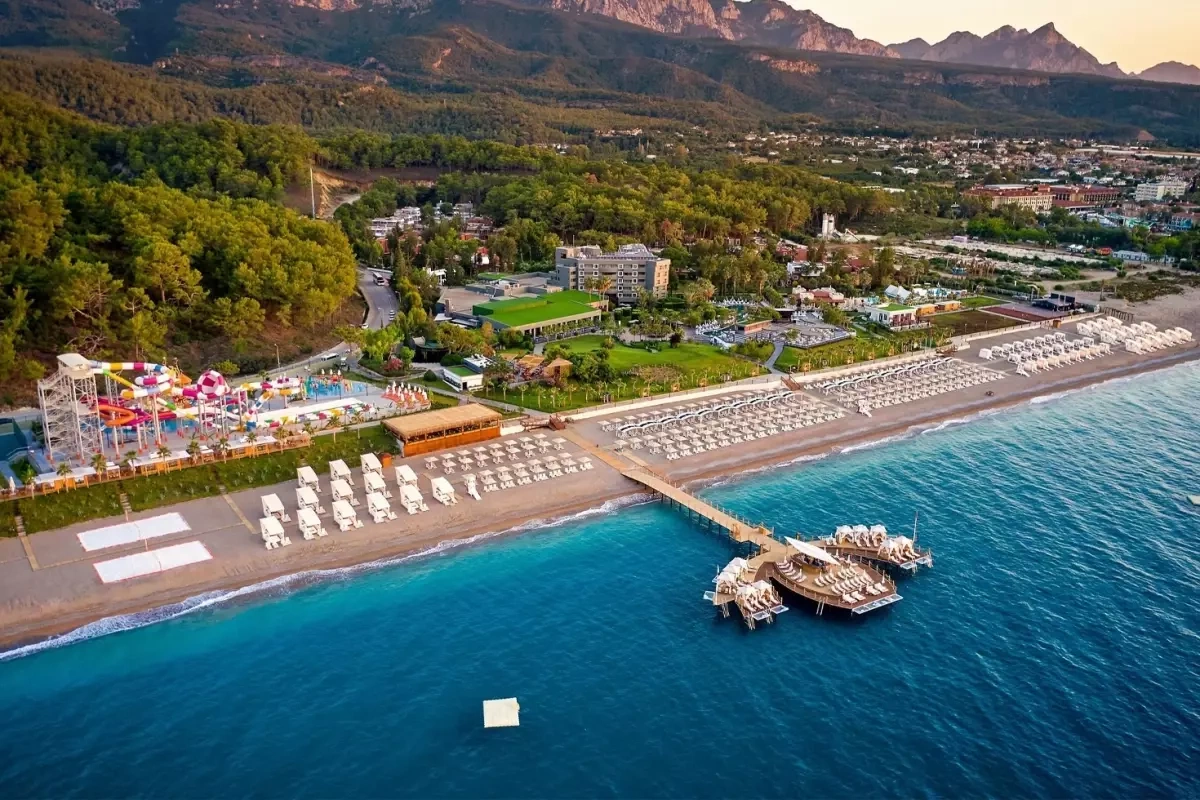 Rusiyalı iş adamının oteli 5 milyard 950 milyona satışa çıxarıldı