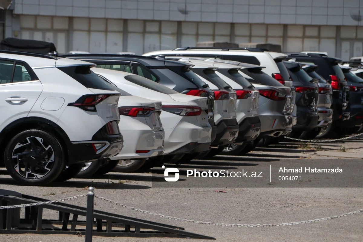 Maşın almaq istəyənlərin NƏZƏRİNƏ: Xaricdən gətirilən avtomobillər gecikə və bahalaşa bilər