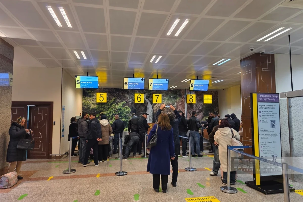Bakıdan havaya qalxan sərnişin təyyarəsi Naxçıvana eniş edib