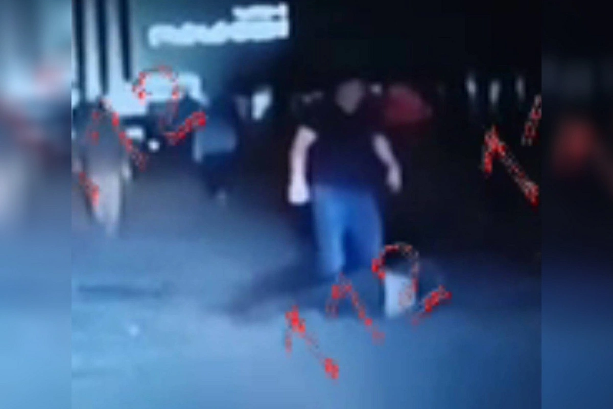 Güləşçi yeni titulunu qeyd edərkən dava salıb Güləşçi yeni titulunu qeyd edərkən dava salıb