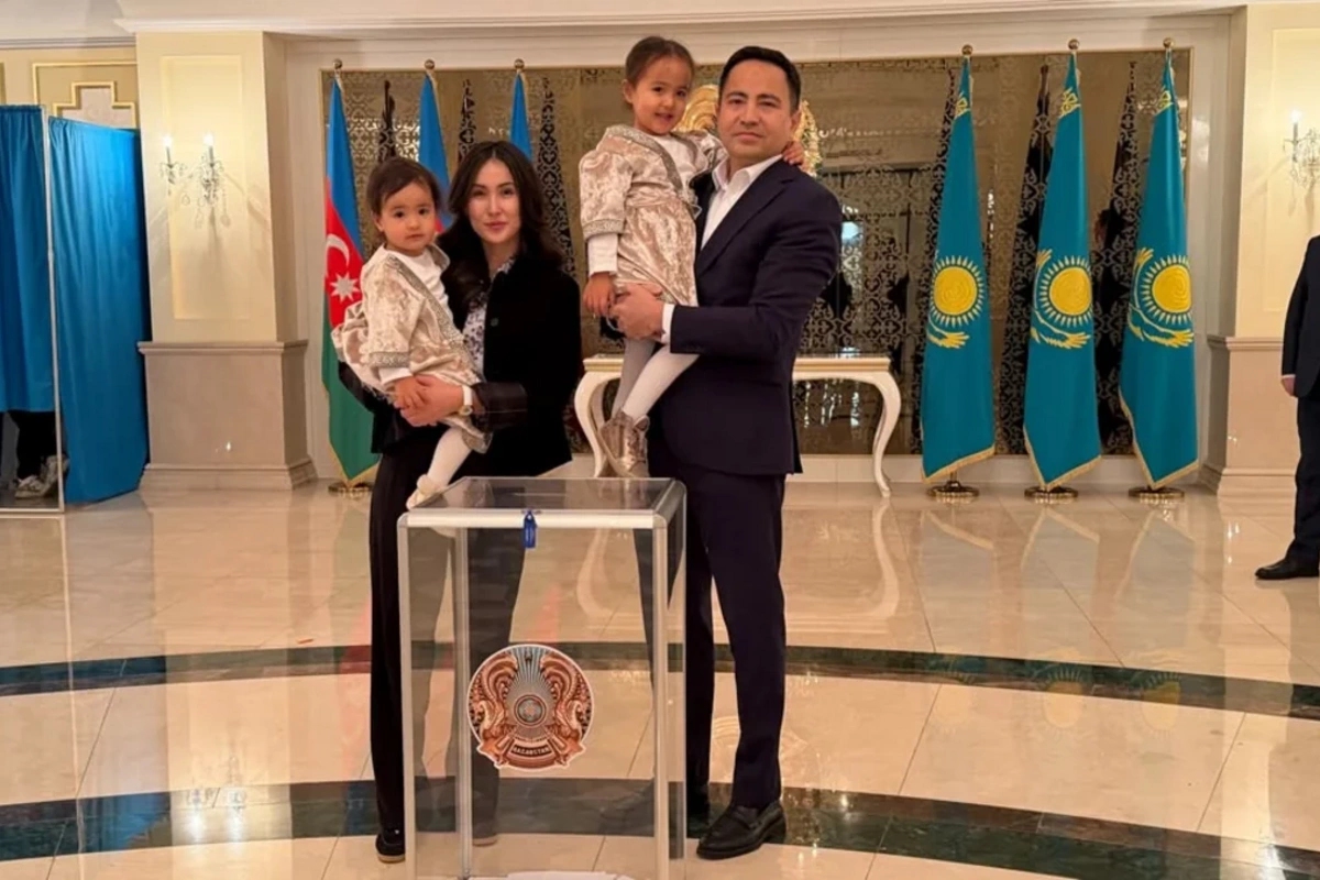 Qazaxıstanın Bakıdakı səfirliyində referendum üzrə səsvermə keçirilir