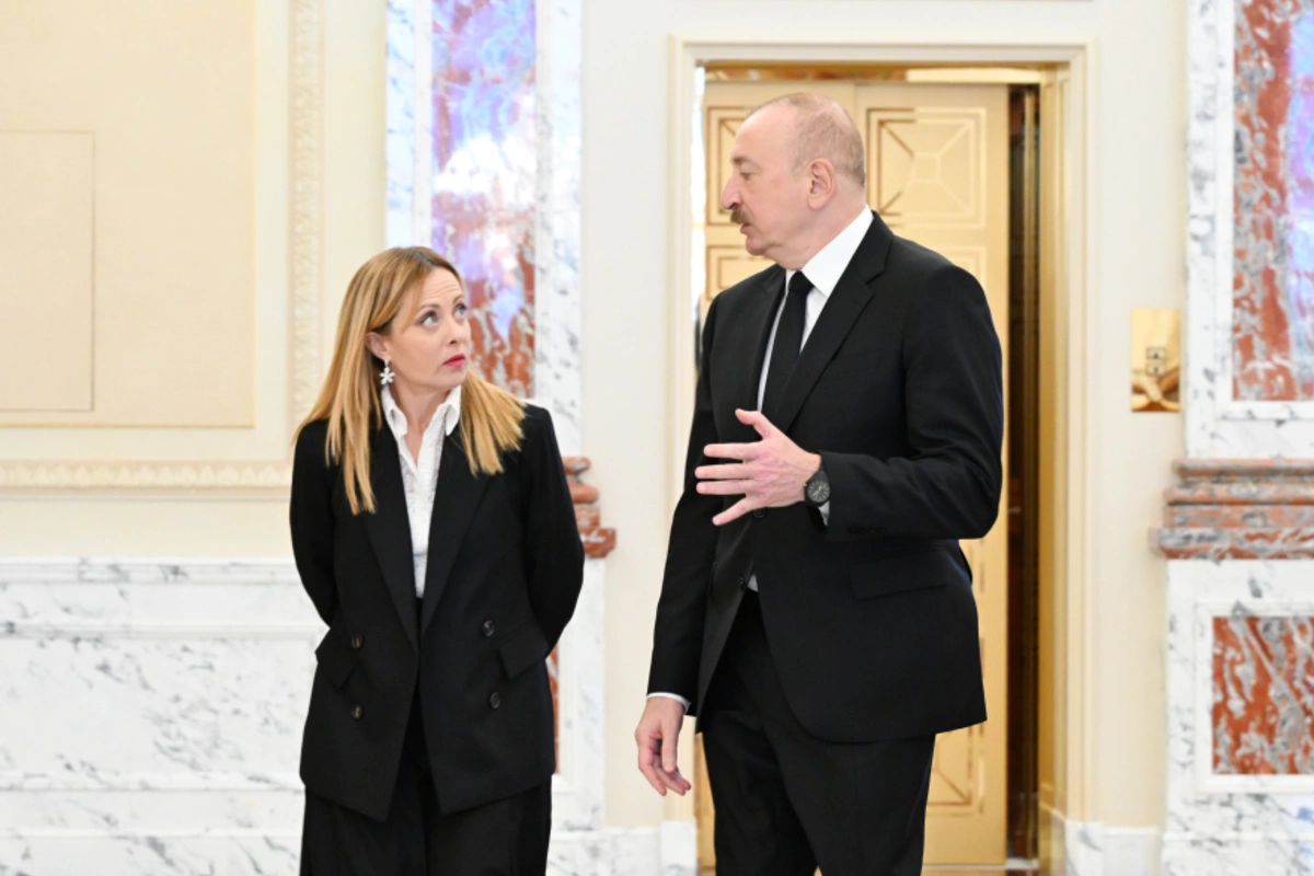 Проходит встреча Ильхама Алиева и Джорджи Мелони один на один