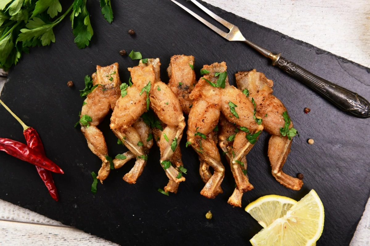 Лягушачье мясо в Баку: кулинарное лакомство или харам? Лягушачье мясо в Баку: кулинарное лакомство или харам?