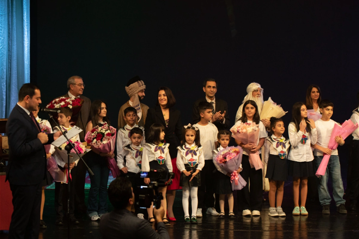 McDonald's Azərbaycan və DSMF şəhid övladlarının iştirakı ilə teatr tamaşası təşkil edib