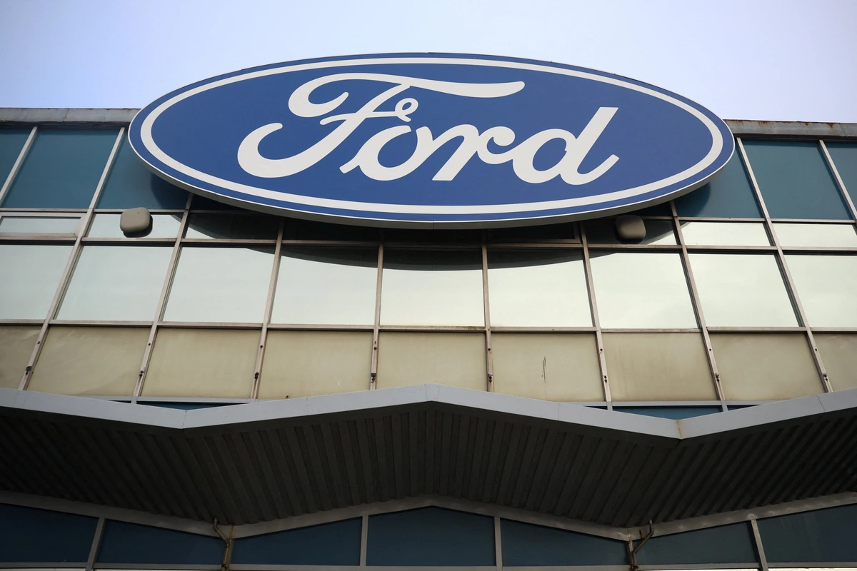 Ford süni intellektə görə işdən çıxardığı mühəndisləri yenidən işə götürdü