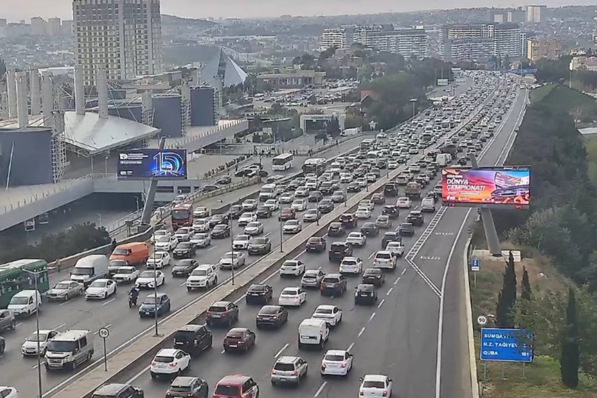Bakıda hazırda bu yollarda sıxlıq var - Siyahı