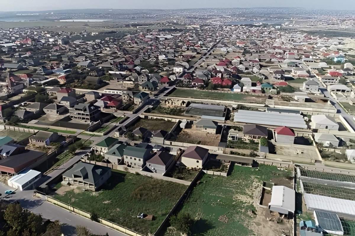 Bakıda sənədsiz ev problemi: Minlərlə ailə illərdir əmlakına çıxarış almağı gözləyir