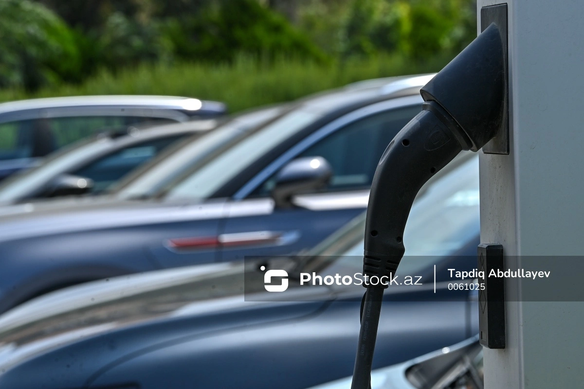 Стало известно количество автомобилей, ввезенных в Азербайджан в текущем году