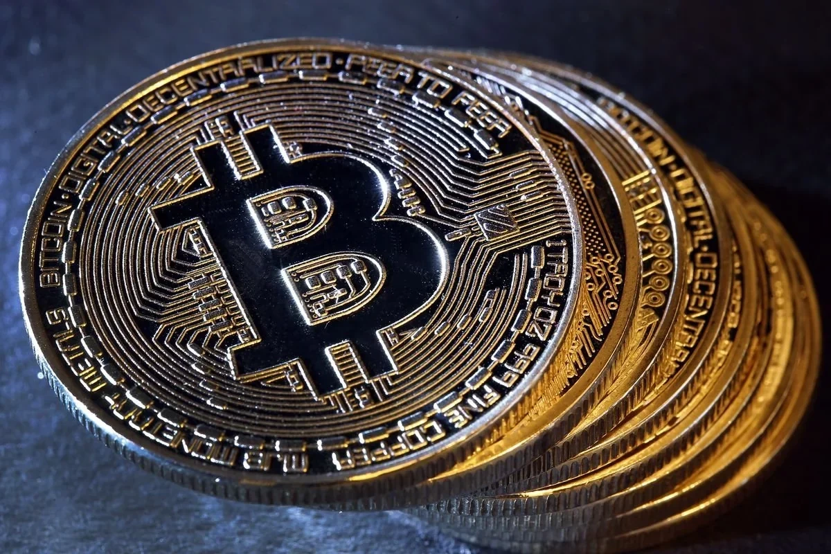 Bitkoin həftə ərzində 23% bahalaşaraq may ayından bəri ən yüksək səviyyəyə çatıb