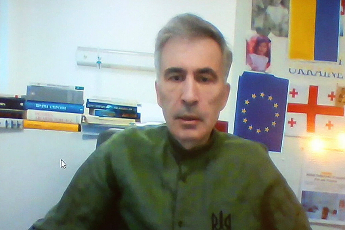 Saakaşvili Zelenskidən xahiş etdi: Məni əsirlərin siyahısına salın