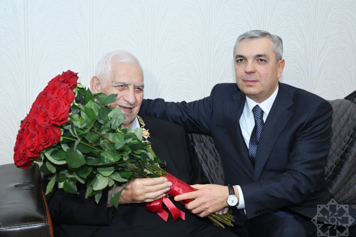 Xalq şairi Nəriman Həsənzadəyə Heydər Əliyev ordeni təqdim edilib