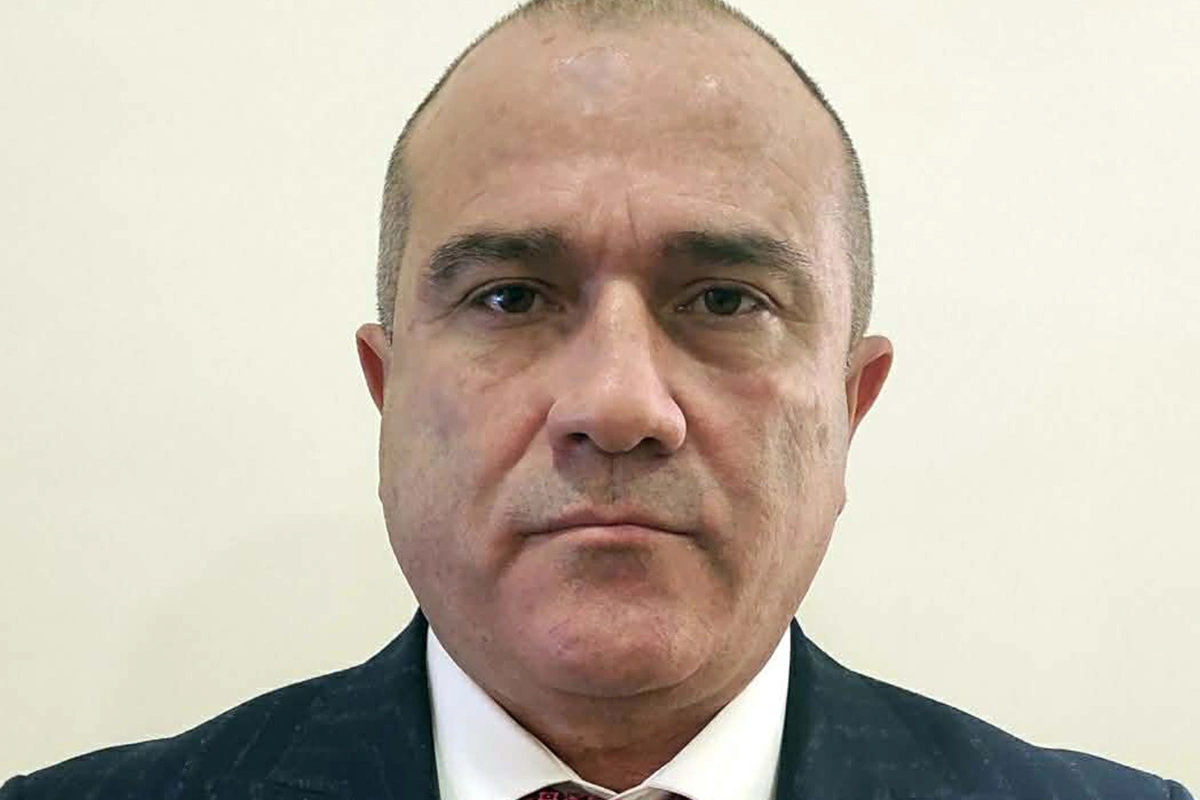 Yeni başçı müavinini işdən çıxardı