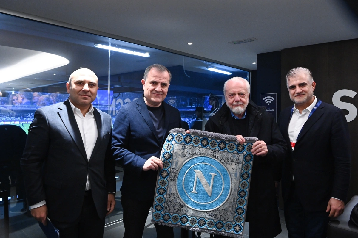Ceyhun Bayramov Napoli - Qarabağ qarşılaşmasını stadiondan izləyib