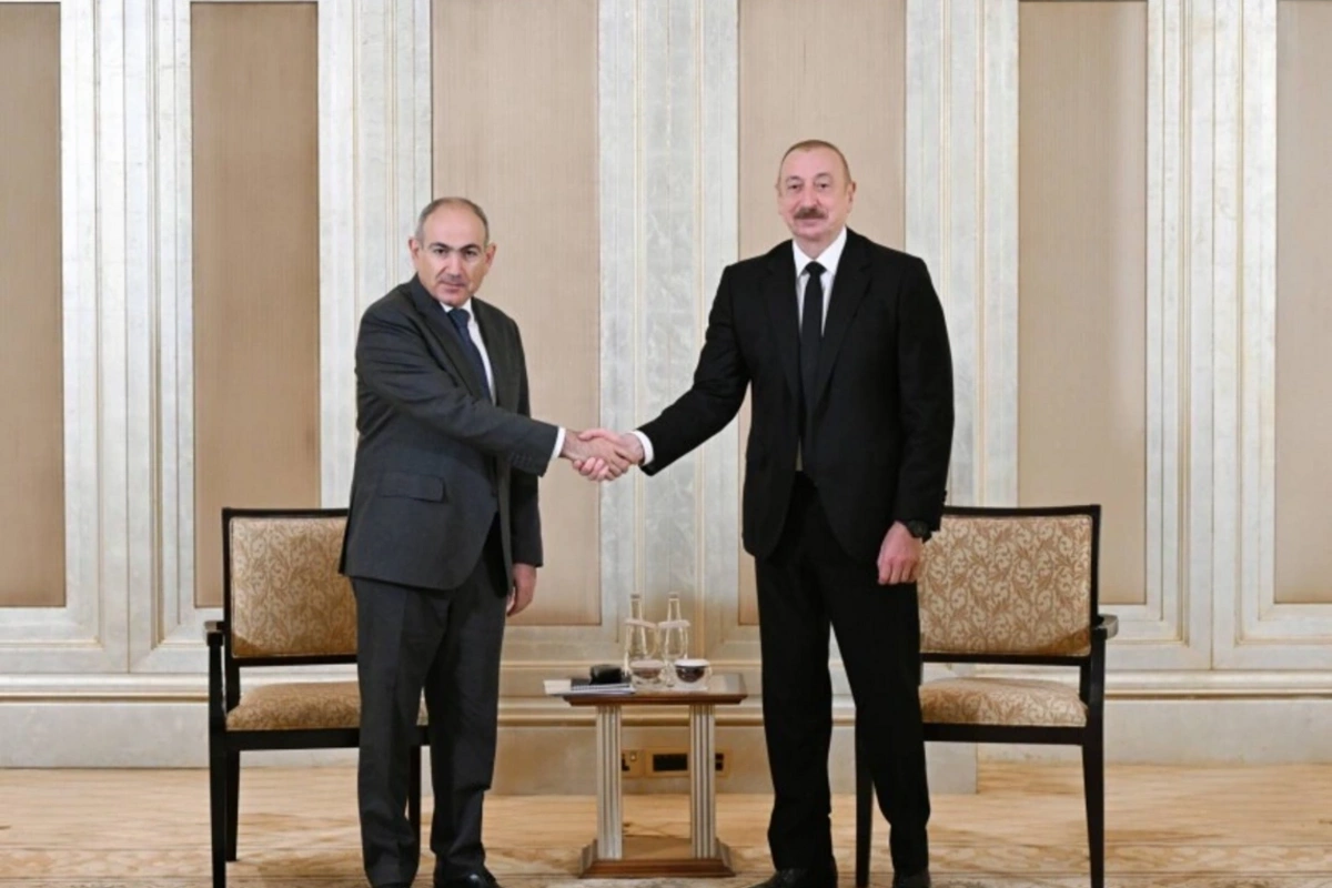 Nikol Paşinyan İlham Əliyevlə görüşü şərh etdi: Ümid edirəm ki, dialoqumuzu davam etdirəcəyik Nikol Paşinyan İlham Əliyevlə görüşü şərh etdi: Ümid edirəm ki, dialoqumuzu davam etdirəcəyik