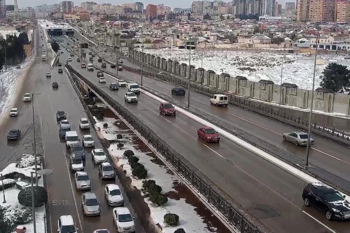 Bakı yollarında tıxac var?