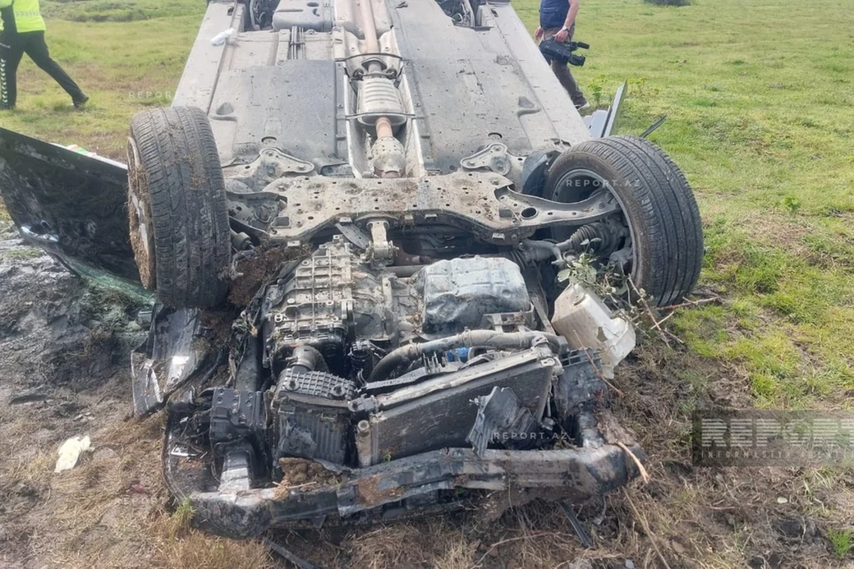 Lənkəranda avtomobil aşıb, ər-arvad xəsarət alıb