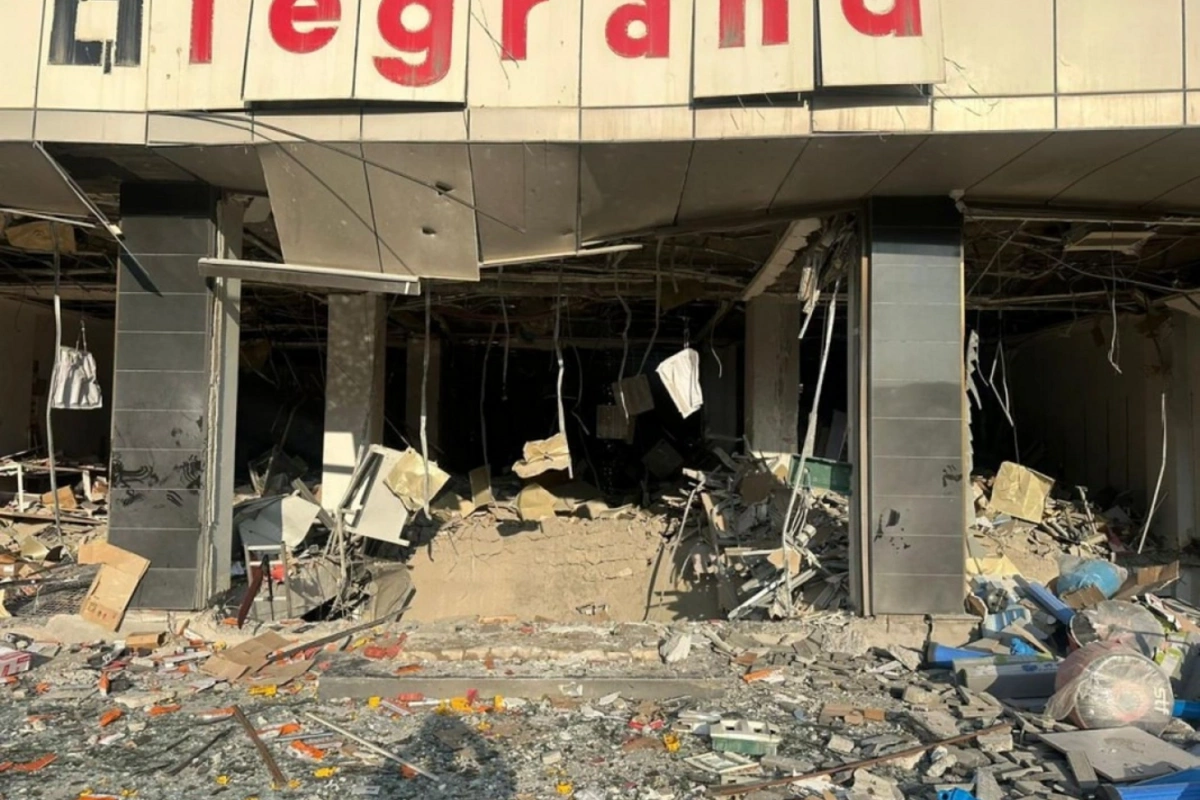 Bakıda partlayış baş verən plazada səkkiz il əvvəl də yanğın olubmuş