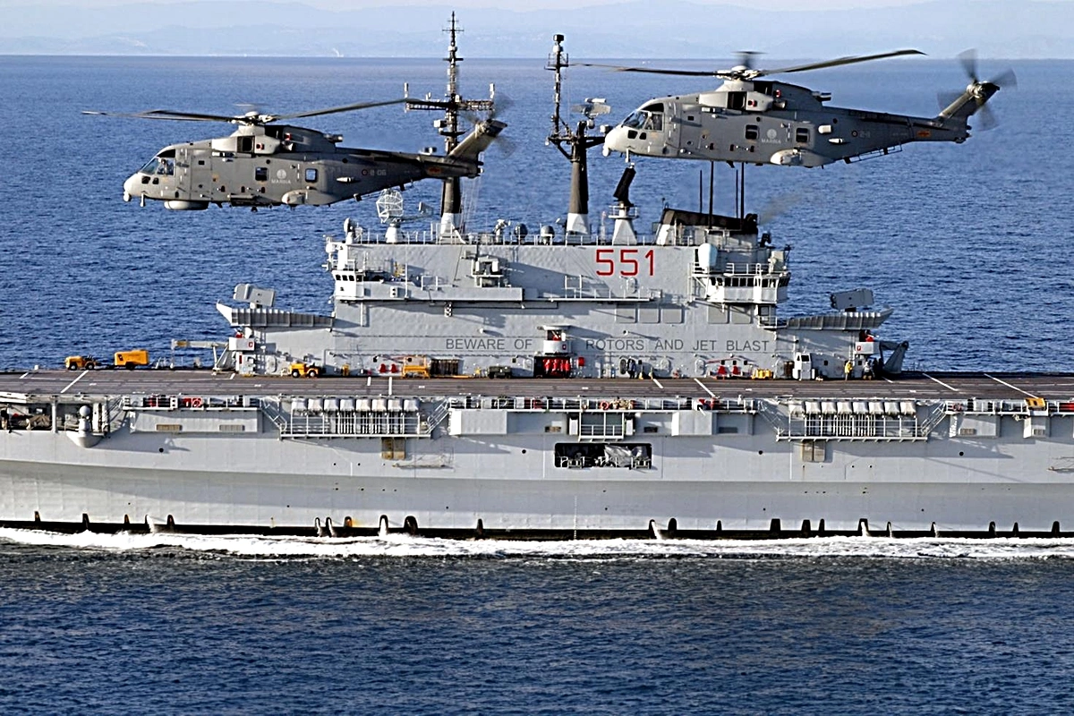 İtaliya 40 illik aviadaşıyıcısını İndoneziyaya hədiyyə verdi - 14-dən çox helikopter daşıya bilir