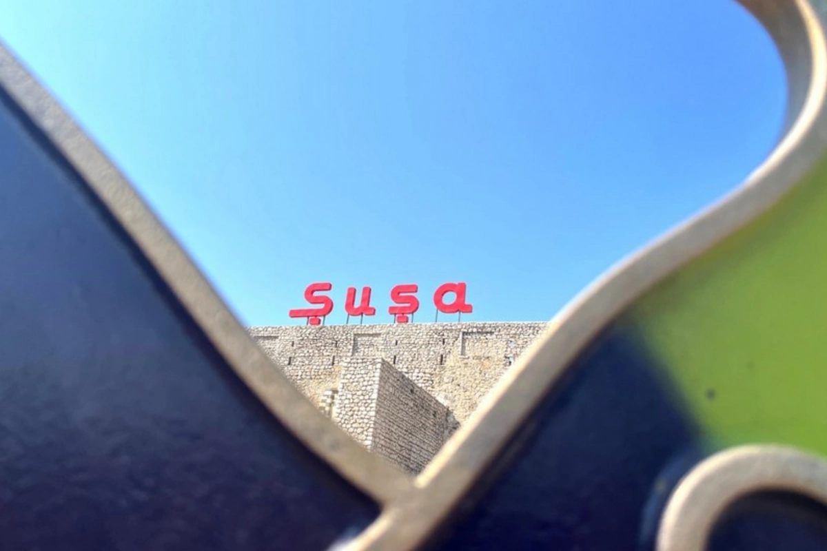 Qarabağ və Şərqi Zəngəzurun dirçəlişinə həsr olunmuş sənədli film hazırlanır Qarabağ və Şərqi Zəngəzurun dirçəlişinə həsr olunmuş sənədli film hazırlanır