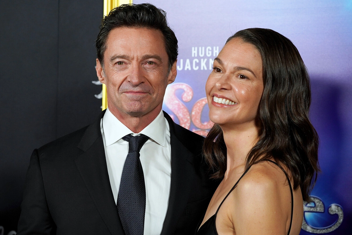 Hugh Jackman made his first public appearance with his girlfriend Hugh Jackman made his first public appearance with his girlfriend