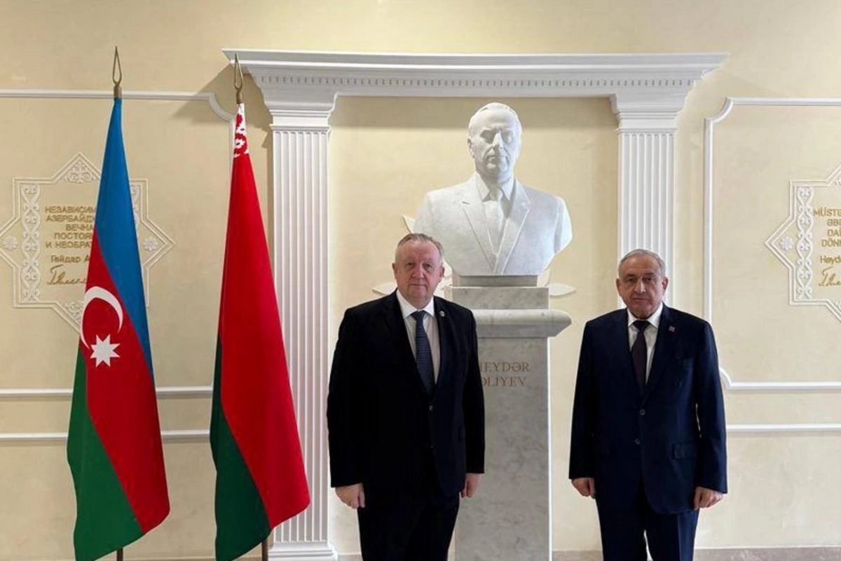 Azərbaycan səfiri Belarusun Ticarət-Sənaye Palatasının sədri ilə görüşüb Azərbaycan səfiri Belarusun Ticarət-Sənaye Palatasının sədri ilə görüşüb