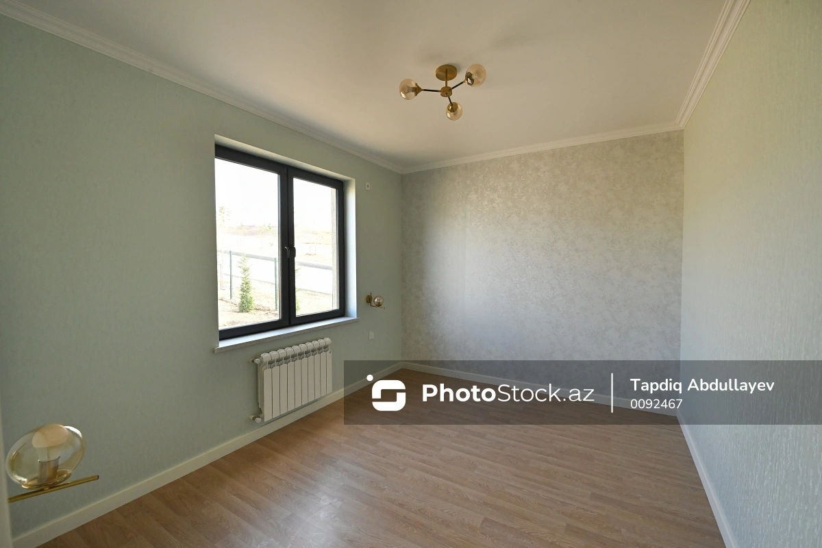 Sosial mediada səs yazısı yayılan keçmiş məcburi köçkünə Biləsuvarda boş mənzil təklif edilib Sosial mediada səs yazısı yayılan keçmiş məcburi köçkünə Biləsuvarda boş mənzil təklif edilib