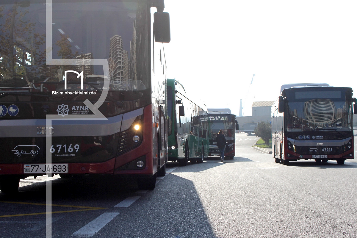 BakuBusın avtobusu yük maşını ilə toqquşdu