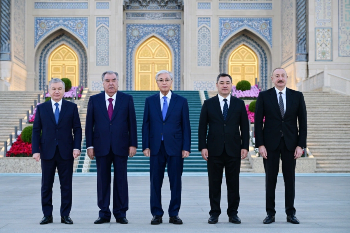 Президент Ильхам Алиев посетил Центр исламской цивилизации в Ташкенте