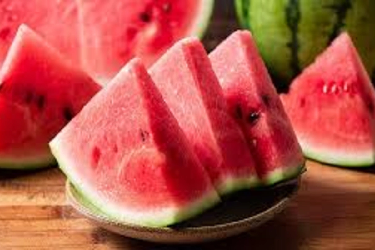 How to determine if a watermelon has elevated nitrate levels by its appearance? How to determine if a watermelon has elevated nitrate levels by its appearance?