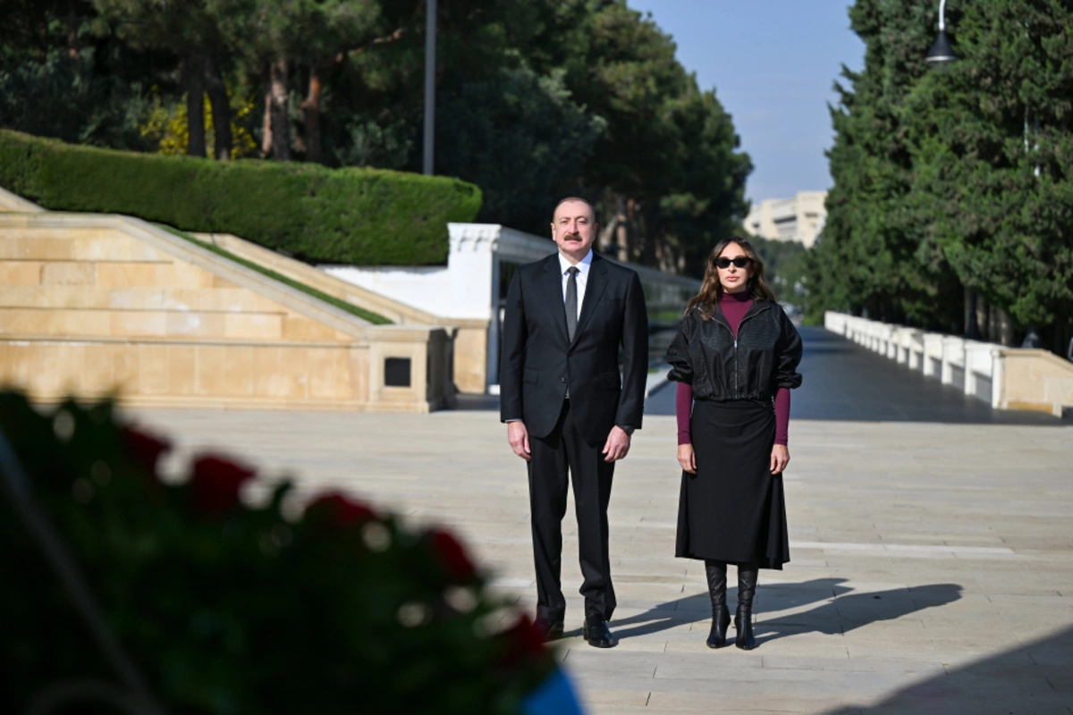 The President and the first lady visited the Alley of Martyrs