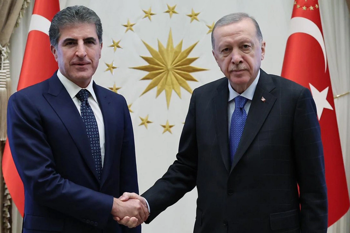 Ərdoğan İraq Kürdüstan regionunun rəhbəri ilə görüşüb Ərdoğan İraq Kürdüstan regionunun rəhbəri ilə görüşüb