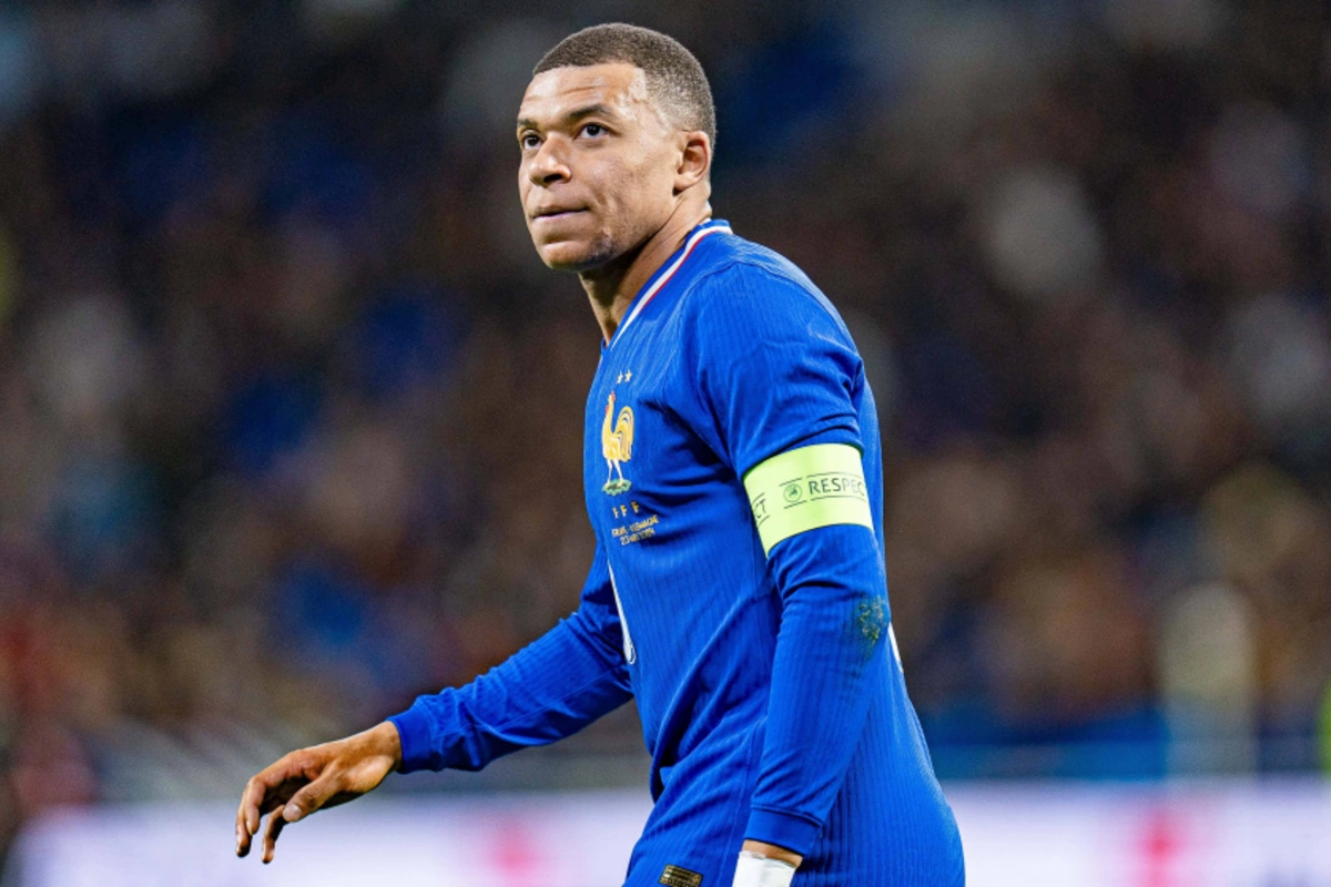 Mbappe Azərbaycan millisi ilə matçda ZƏDƏLƏNDİ - Gələn oyunu buraxacaq Mbappe Azərbaycan millisi ilə matçda ZƏDƏLƏNDİ - Gələn oyunu buraxacaq