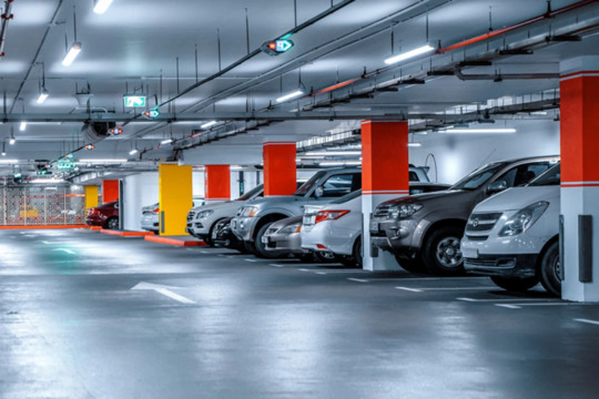 28 Mall ticarət mərkəzinin parkinqində qiymət artdı