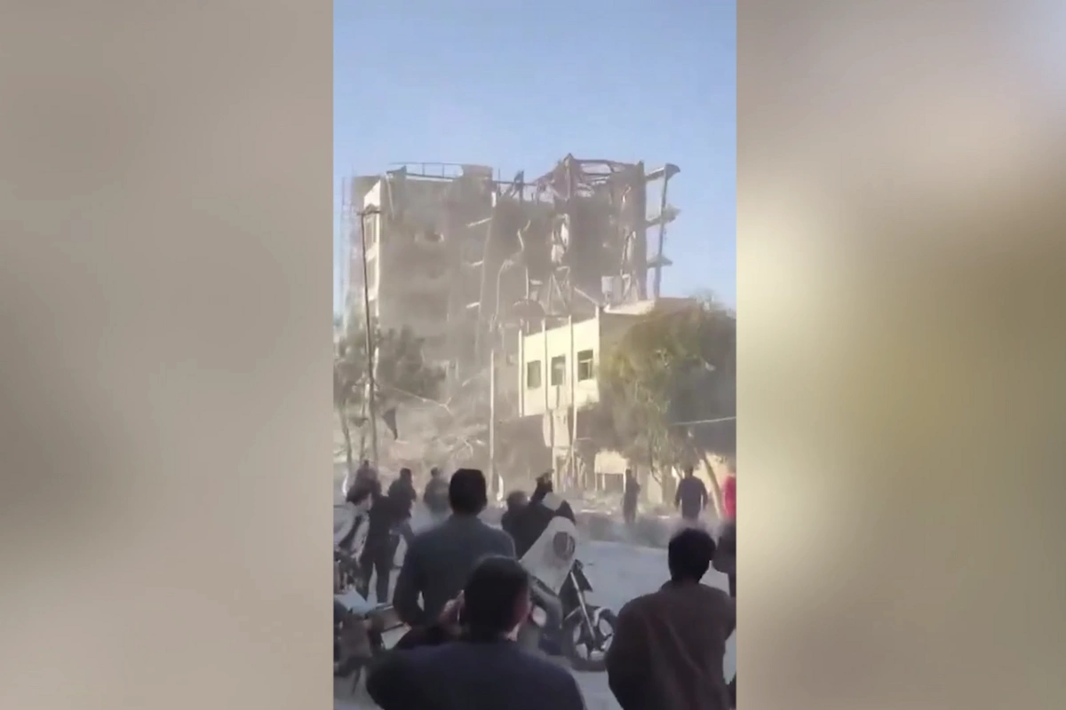 İsrail Qum şəhərində Ekspertlər Şurasının ofisini vurdu