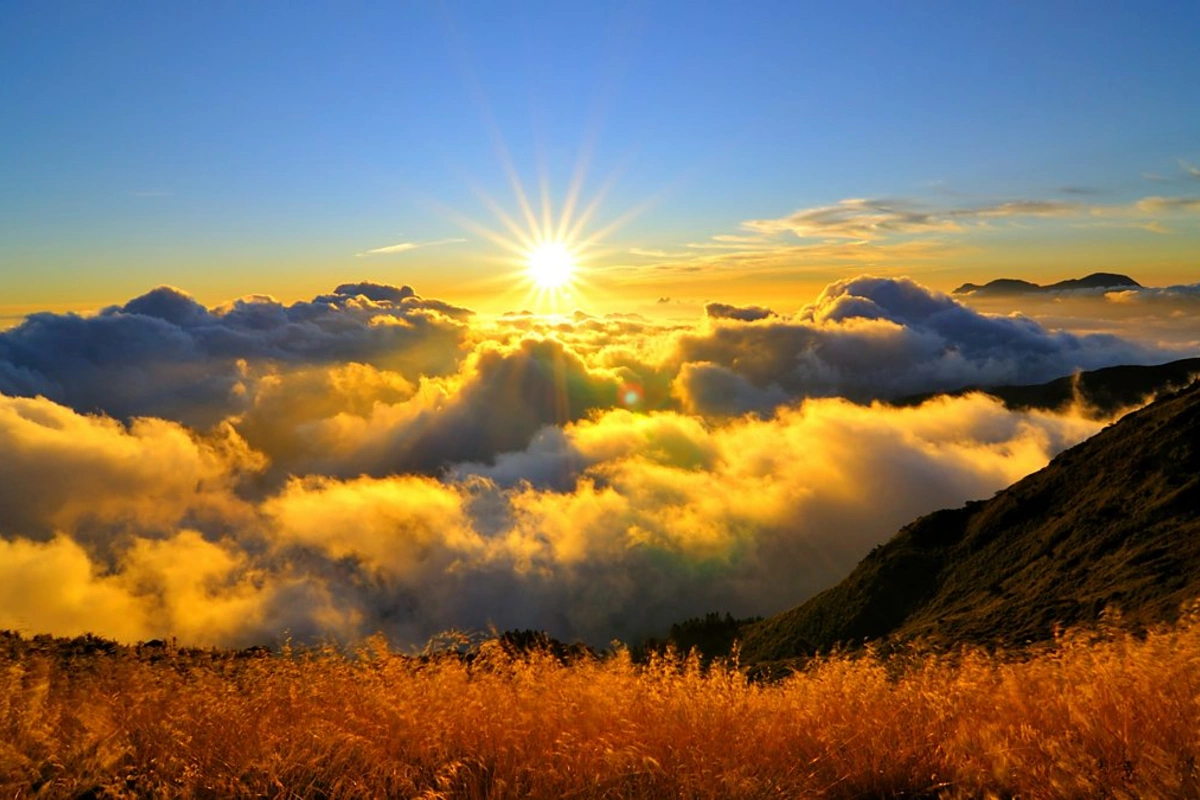 Астрологи назвали два знака зодиака, которых избрал Бог Астрологи назвали два знака зодиака, которых избрал Бог