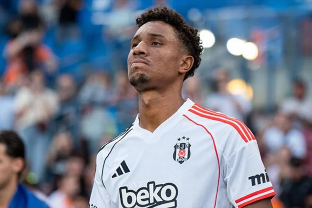 Beşiktaş Feliks Uduohay ilə yollarını ayırıb