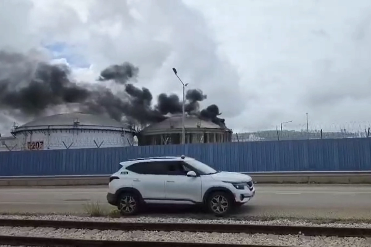 İsrailin Hayfa şəhərində sənaye obyektləri vuruldu