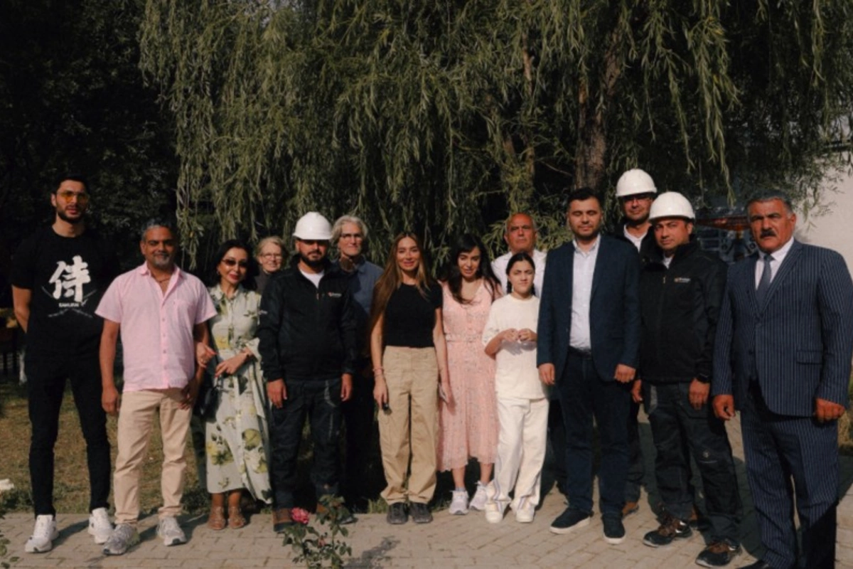Leyla Əliyeva və Arzu Əliyeva Altıağac Milli Parkını ziyarət ediblər Leyla Əliyeva və Arzu Əliyeva Altıağac Milli Parkını ziyarət ediblər