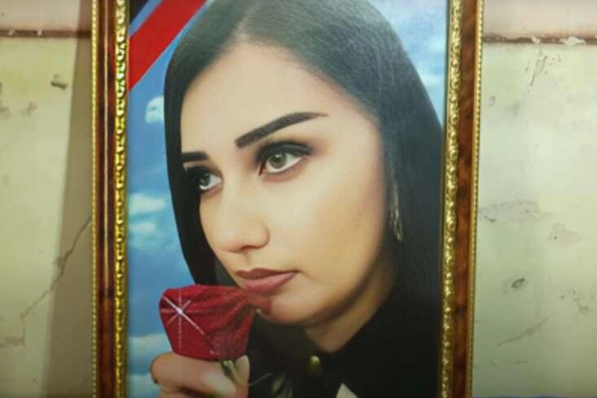 Küçədə qətlə yetirilən Ayşənin üç övladı var imiş - TƏFƏRRÜAT