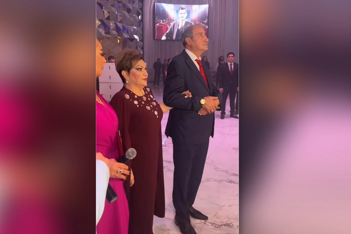 Afaq Bəşirqızı 70 illiyini və evliliyinin 45 illiyini qeyd etdi Afaq Bəşirqızı 70 illiyini və evliliyinin 45 illiyini qeyd etdi